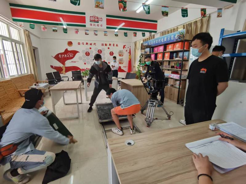 追星女孩心理学分析报告：集美区广告片拍摄公司揭秘饭圈应援式传播逻辑